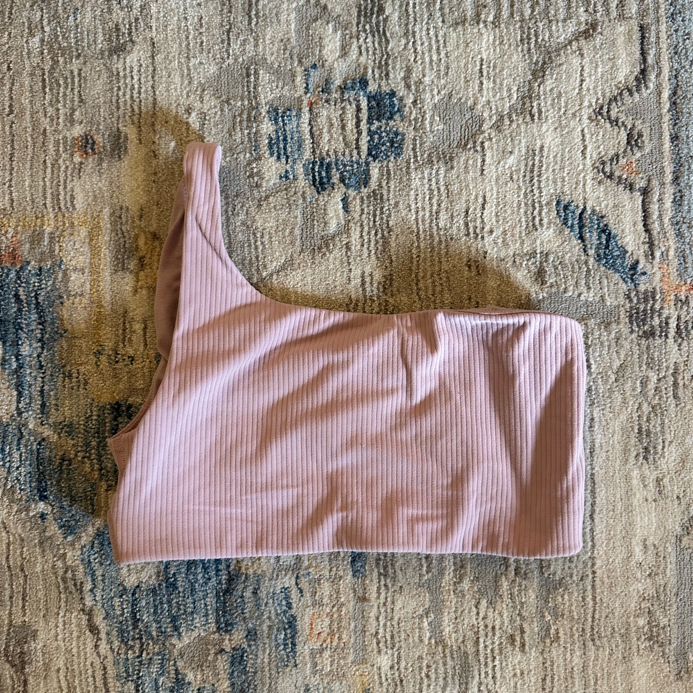 Lululemon Ribbed Nulu Asymmetrical Yoga Bra *Light Support A/B Cup sz 6
